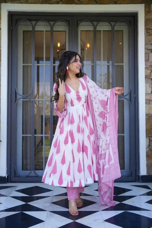 Fabulous Pure Cambric Cotton Digital Printed Anarkali Pant Suit - Ethnicwish