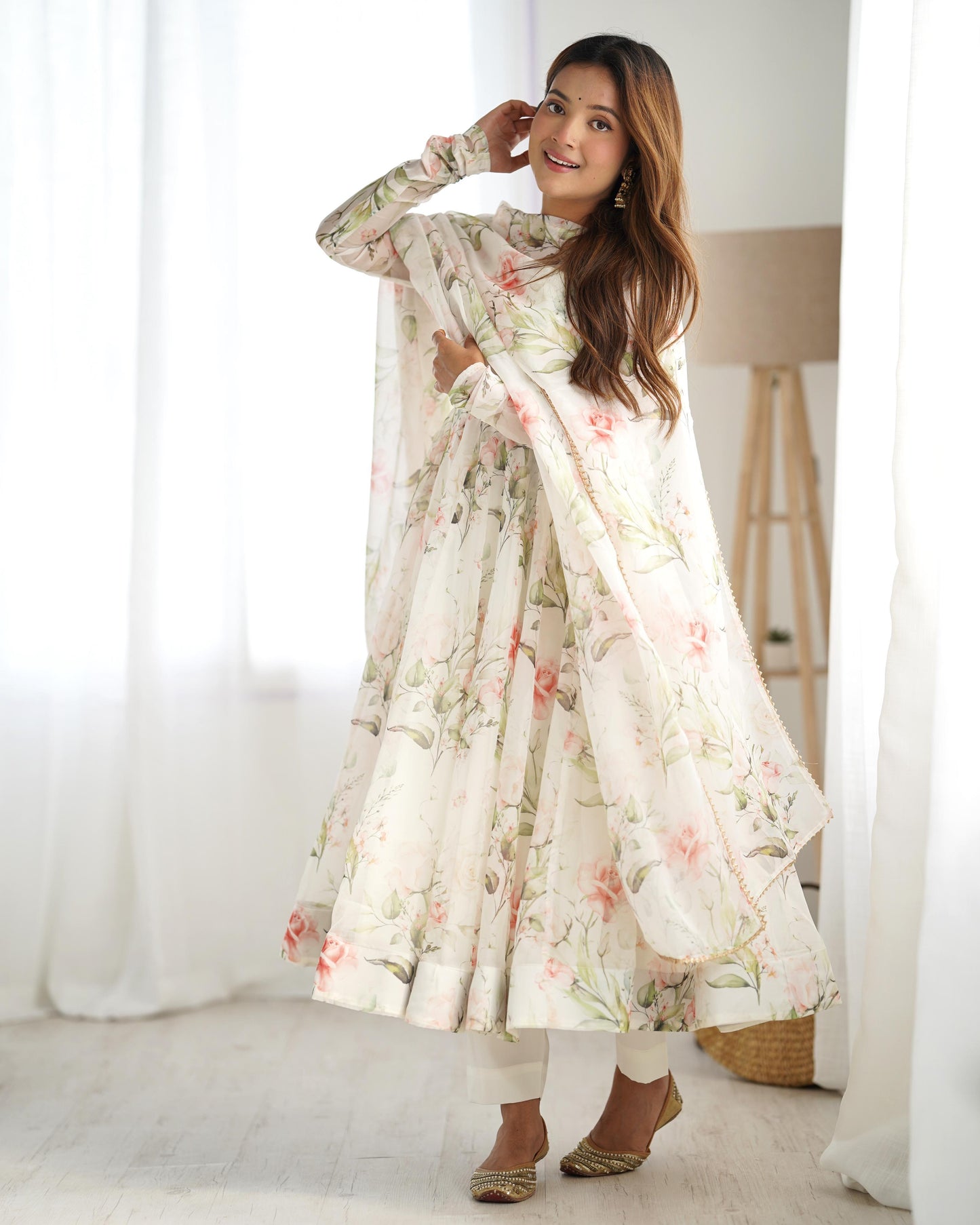 Fabulous White Pure Organza Silk Floral Printed Anarkali Pant Suit - Ethnicwish