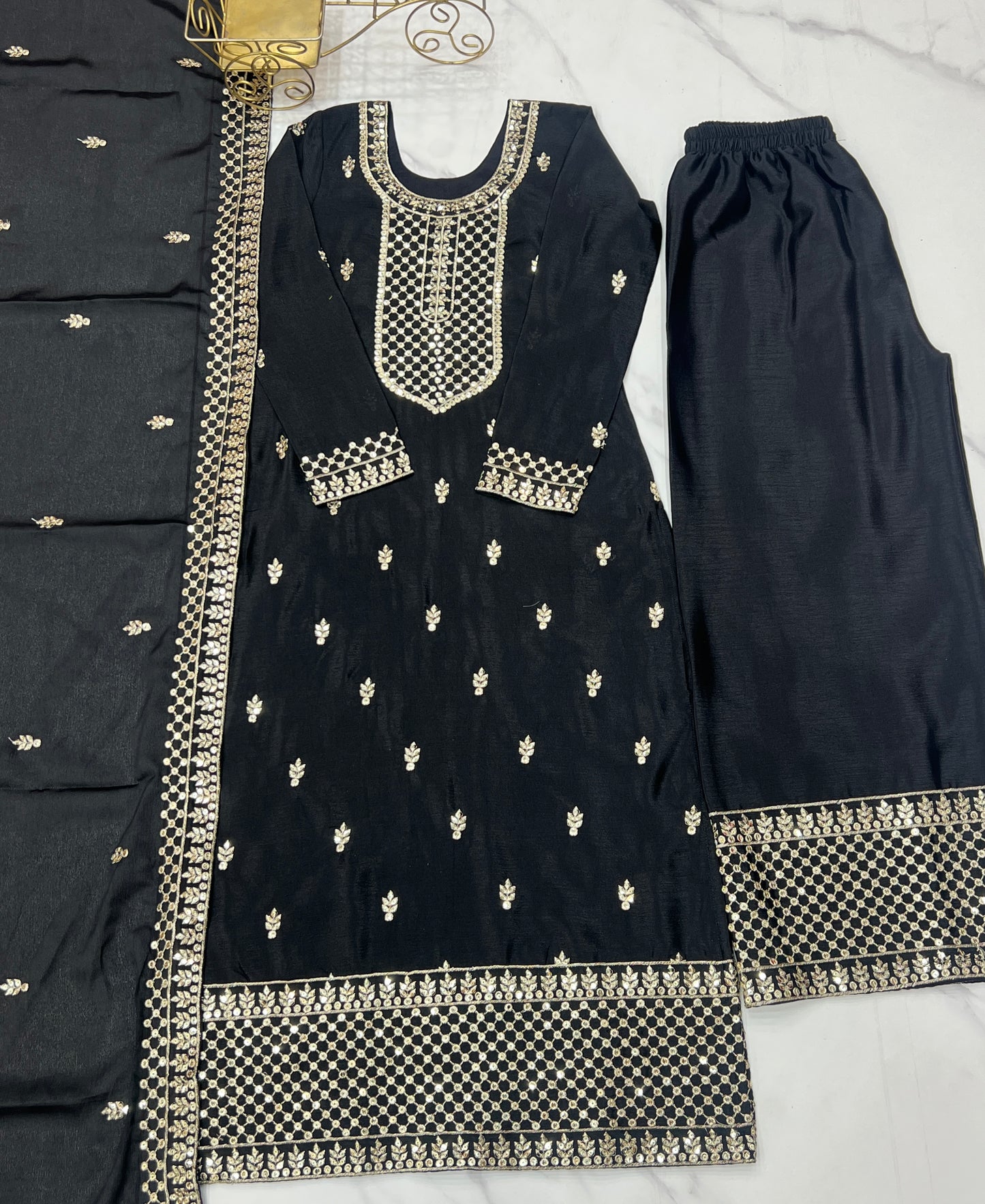 Elegant Embroidered Chinon Silk Kurta Set – A Touch of Royalty