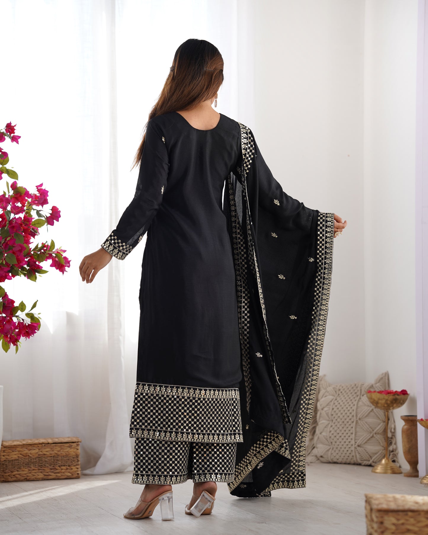 Elegant Embroidered Chinon Silk Kurta Set – A Touch of Royalty
