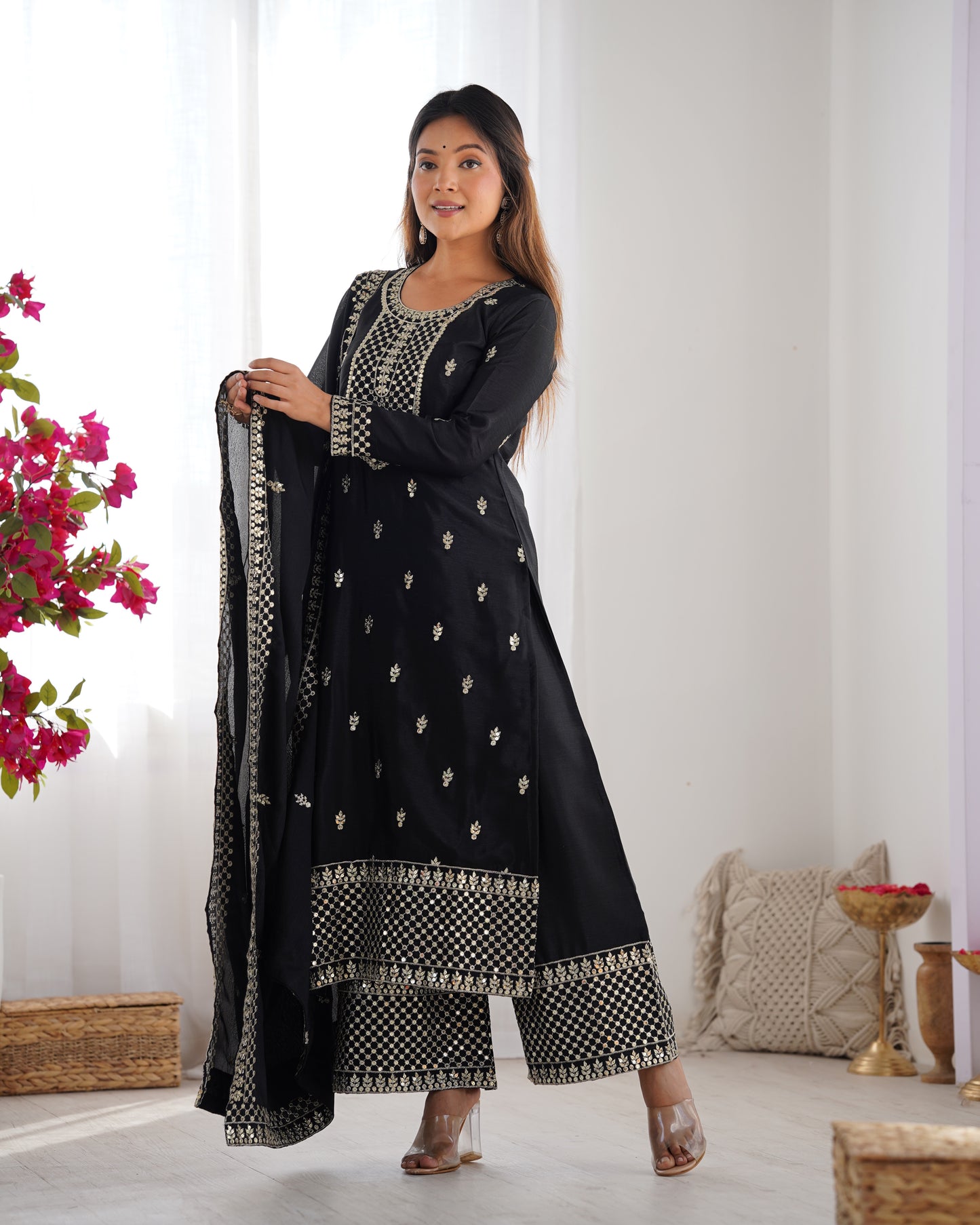 Elegant Embroidered Chinon Silk Kurta Set – A Touch of Royalty