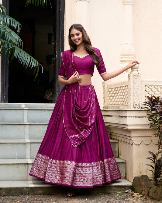 Resplendent Pure Chanderi Silk Zari Weaving Worked Lehenga Choli - Ethnicwish