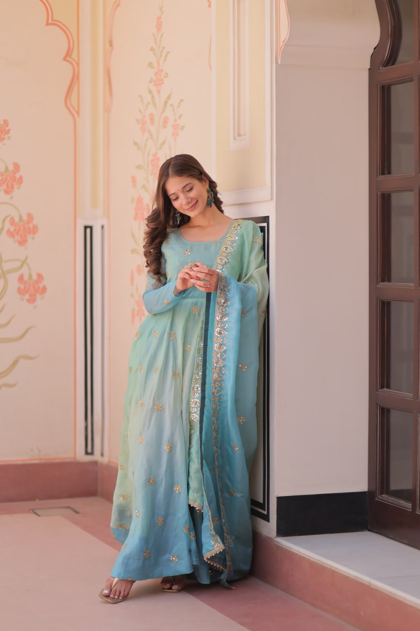 Premium Pedding Gold Organza Gown Set with Rich Sequins & Zari Work – 8 Mtr Umbrella Flair
