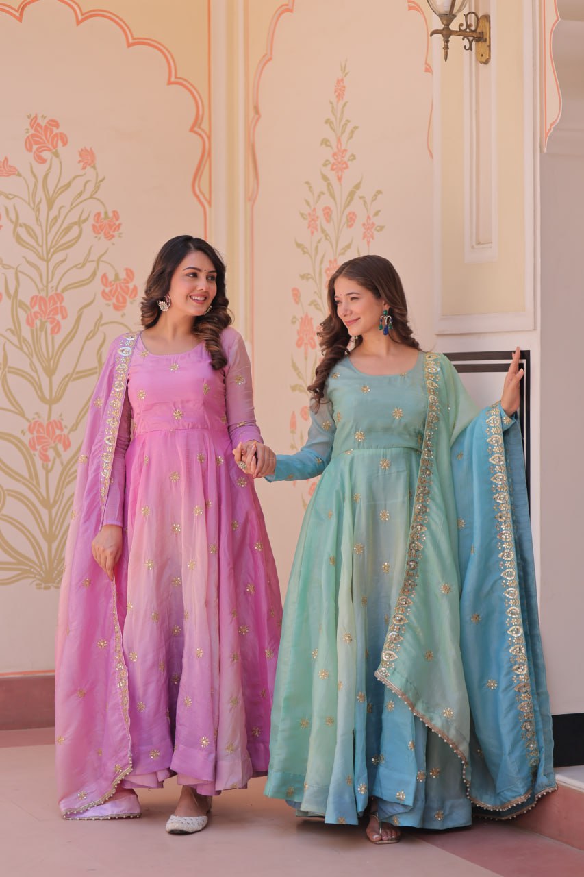 Premium Pedding Gold Organza Gown Set with Rich Sequins & Zari Work – 8 Mtr Umbrella Flair
