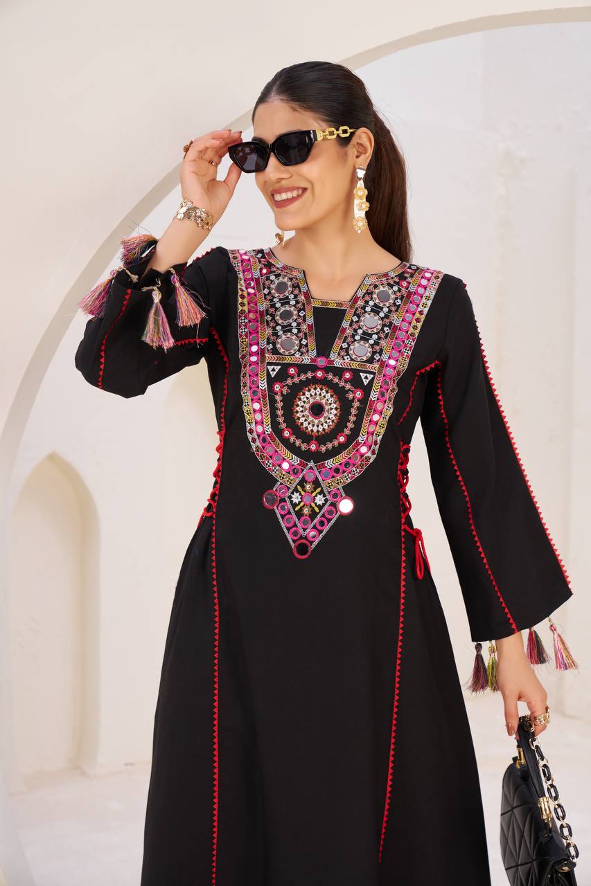 Bestseller Women Ethnic Embroidered Regular Mirror Kurta with Palazzos