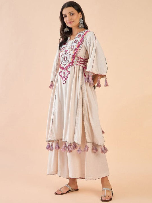 Bestseller Women Ethnic Embroidered Regular Mirror Kurta with Palazzos