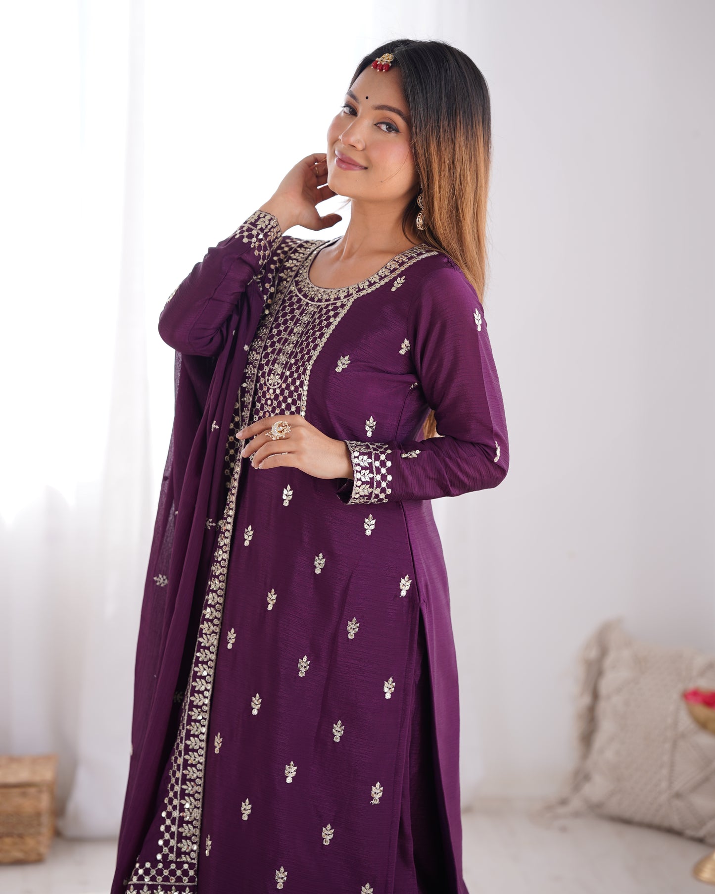 Elegant Embroidered Chinon Silk Kurta Set – A Touch of Royalty