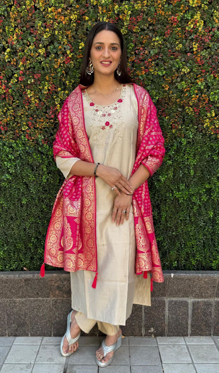 Lovely Cream Roman Silk Handworked Kurta Pant Dupatta Set - Ethnicwish