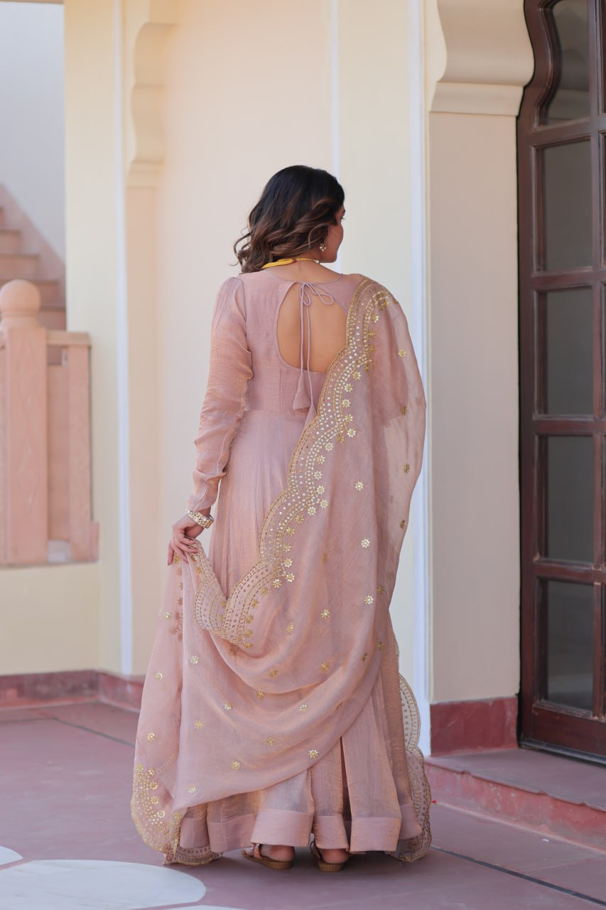 Appealing Fendy Chiffon Fully Stitched Gown With Dupatta