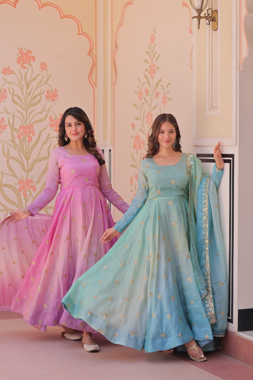Premium Pedding Gold Organza Gown Set with Rich Sequins & Zari Work – 8 Mtr Umbrella Flair