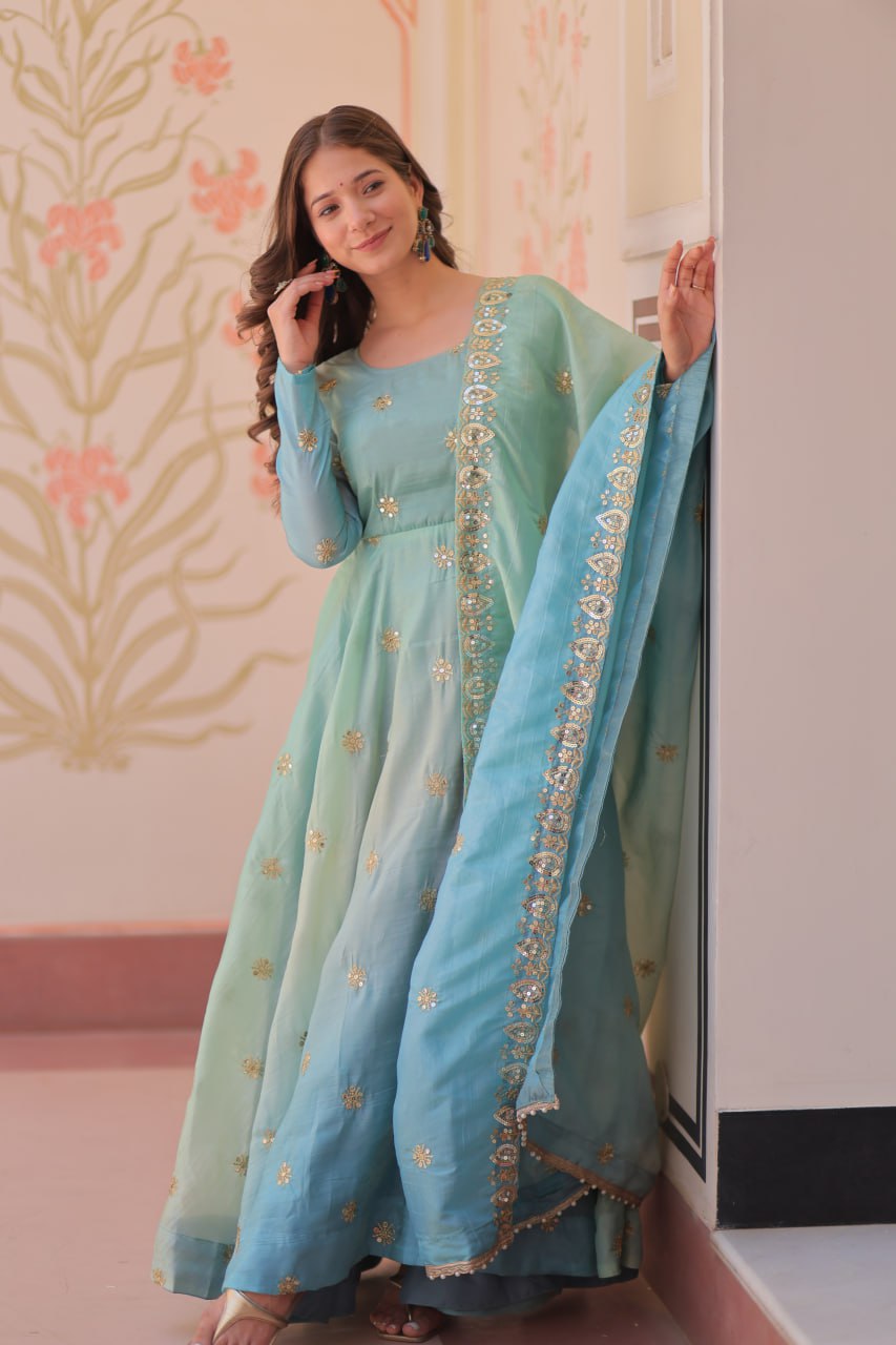 Premium Pedding Gold Organza Gown Set with Rich Sequins & Zari Work – 8 Mtr Umbrella Flair