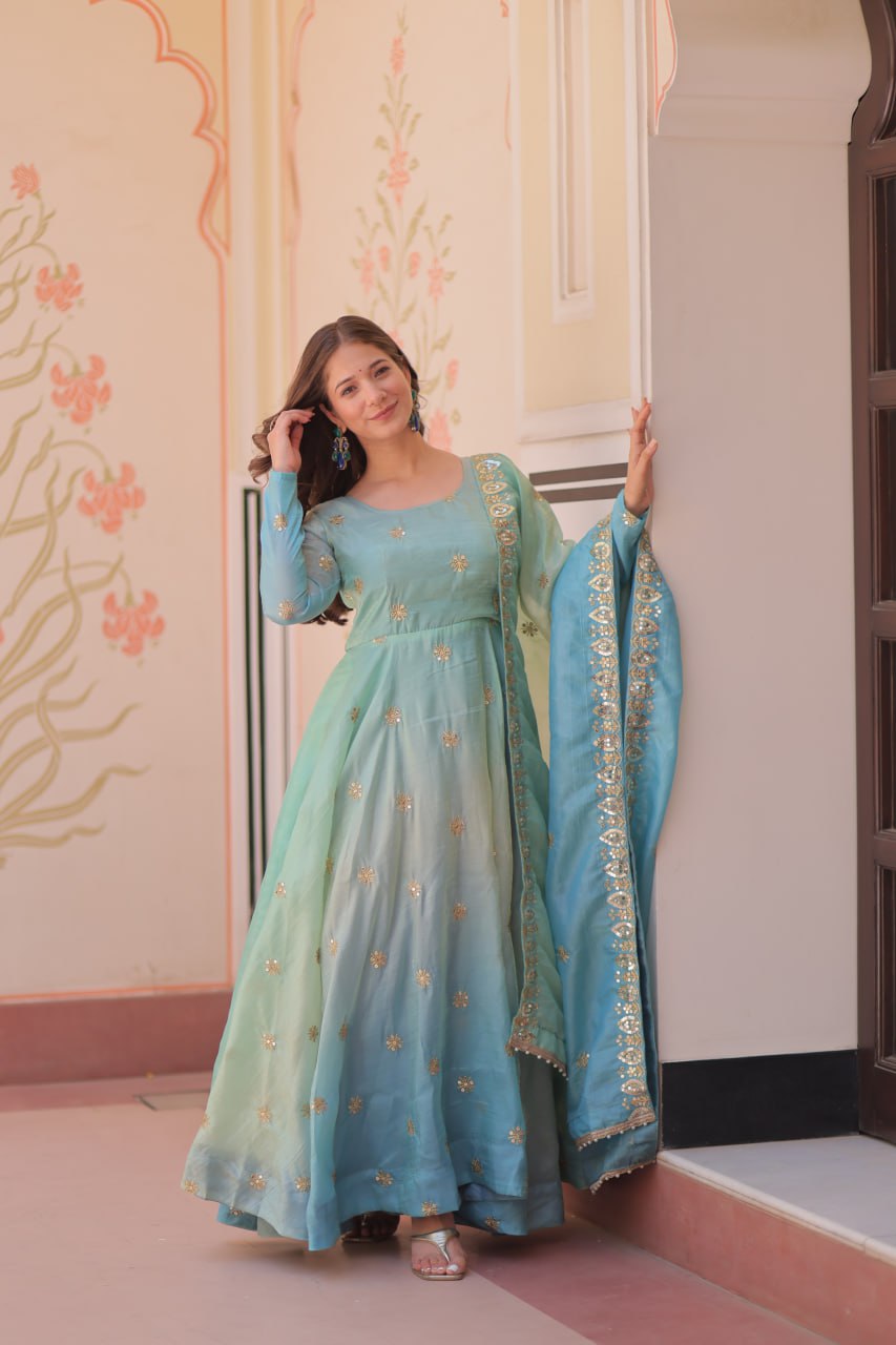 Premium Pedding Gold Organza Gown Set with Rich Sequins & Zari Work – 8 Mtr Umbrella Flair