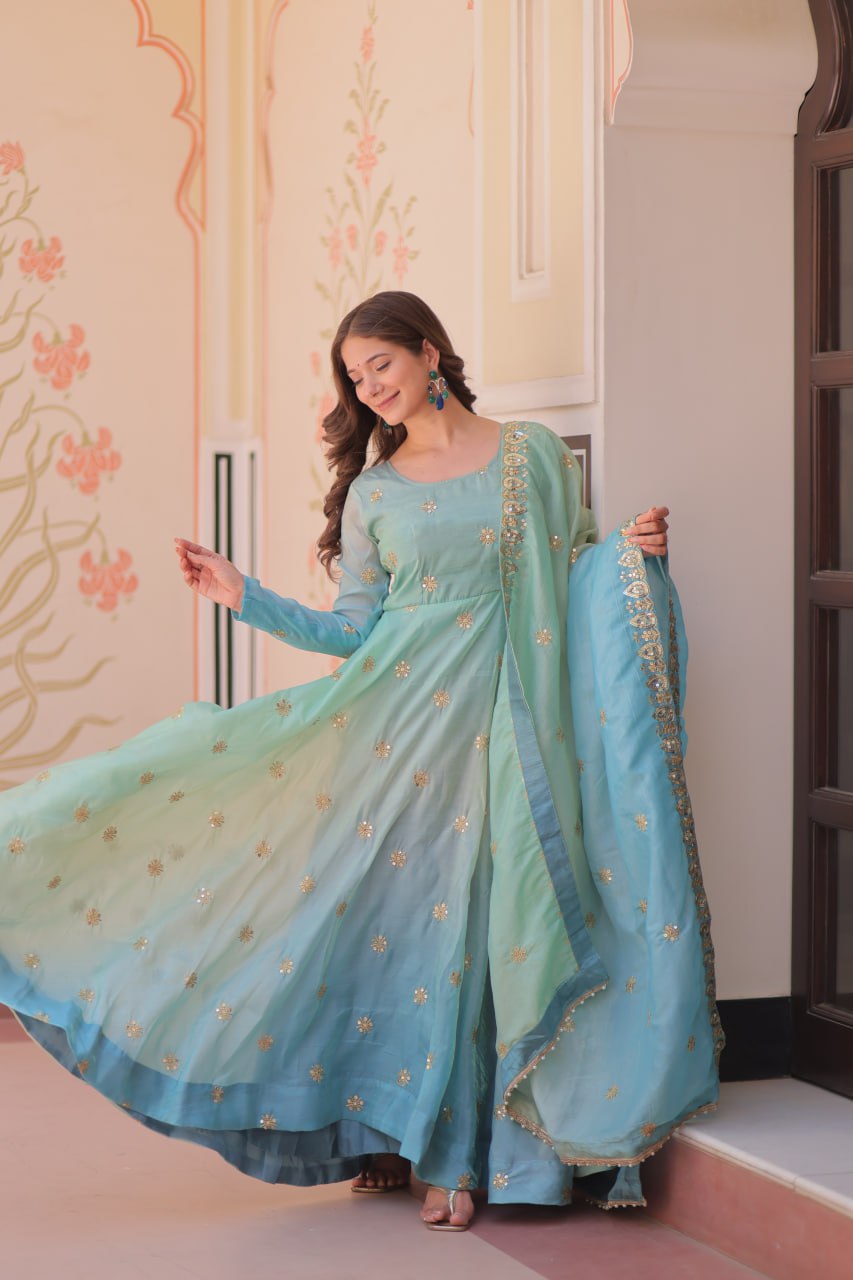 Premium Pedding Gold Organza Gown Set with Rich Sequins & Zari Work – 8 Mtr Umbrella Flair