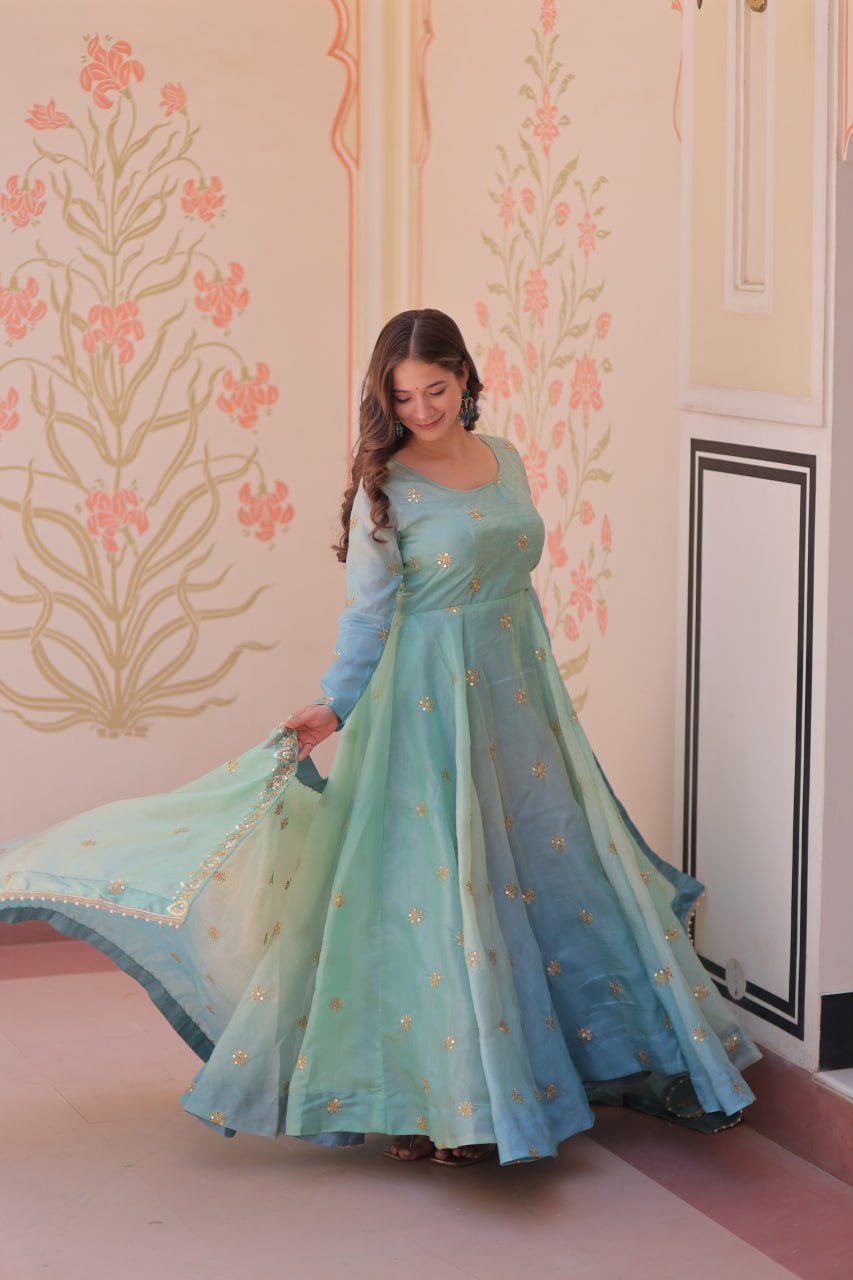 Premium Pedding Gold Organza Gown Set with Rich Sequins & Zari Work – 8 Mtr Umbrella Flair