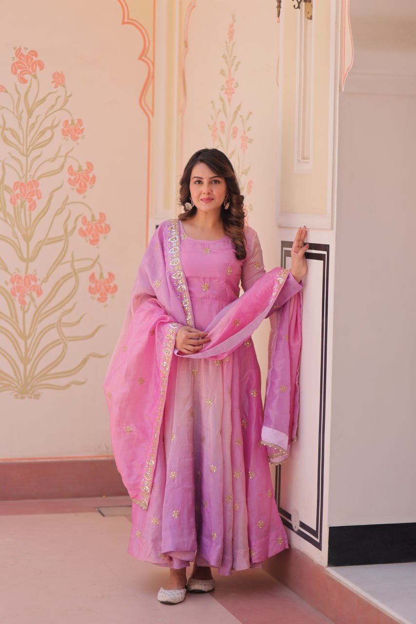 Premium Pedding Gold Organza Gown Set with Rich Sequins & Zari Work – 8 Mtr Umbrella Flair