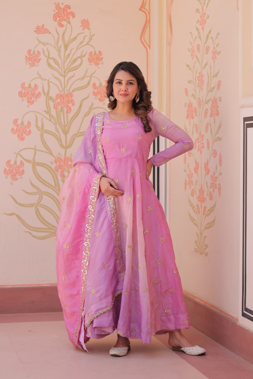 Premium Pedding Gold Organza Gown Set with Rich Sequins & Zari Work – 8 Mtr Umbrella Flair