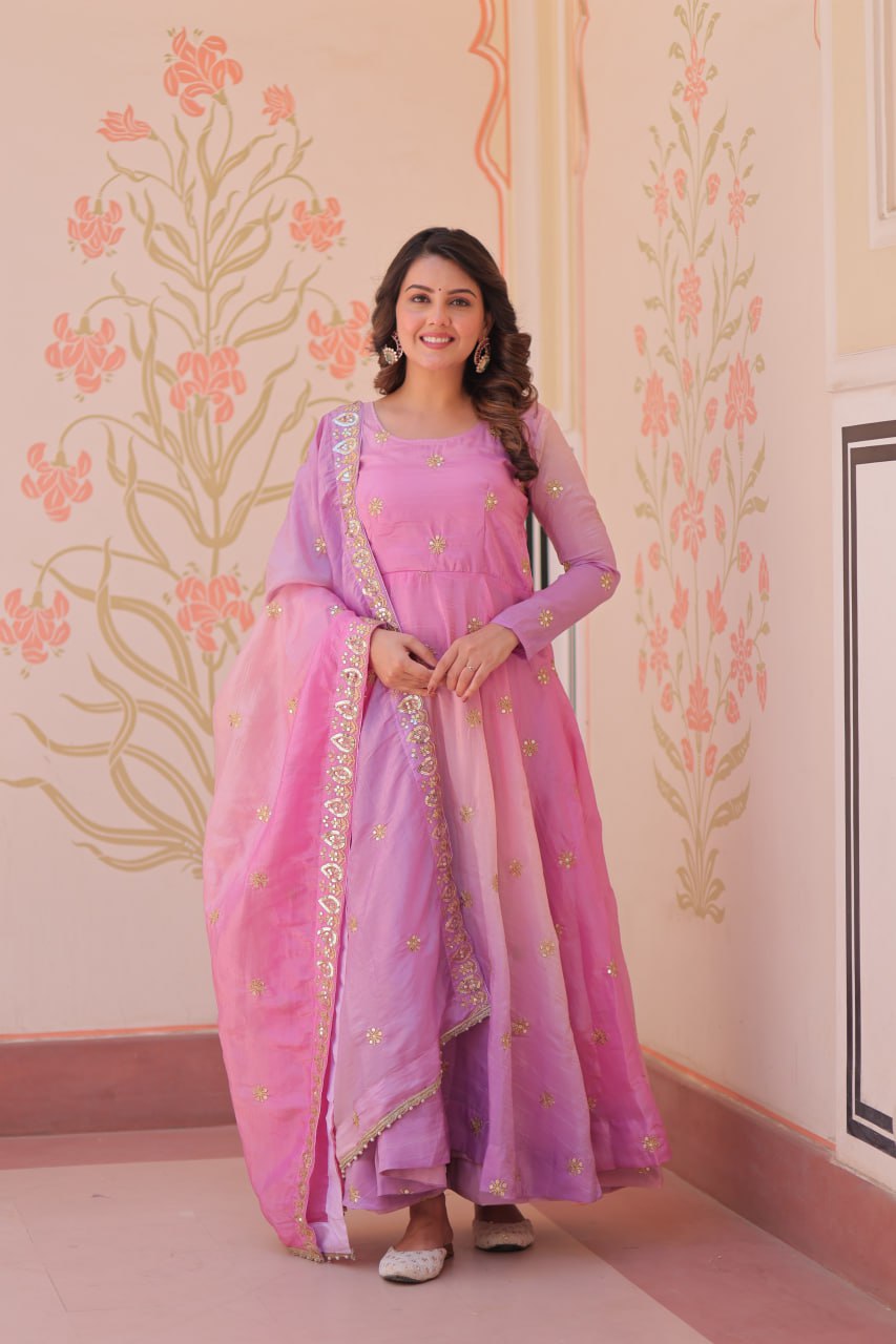 Premium Pedding Gold Organza Gown Set with Rich Sequins & Zari Work – 8 Mtr Umbrella Flair
