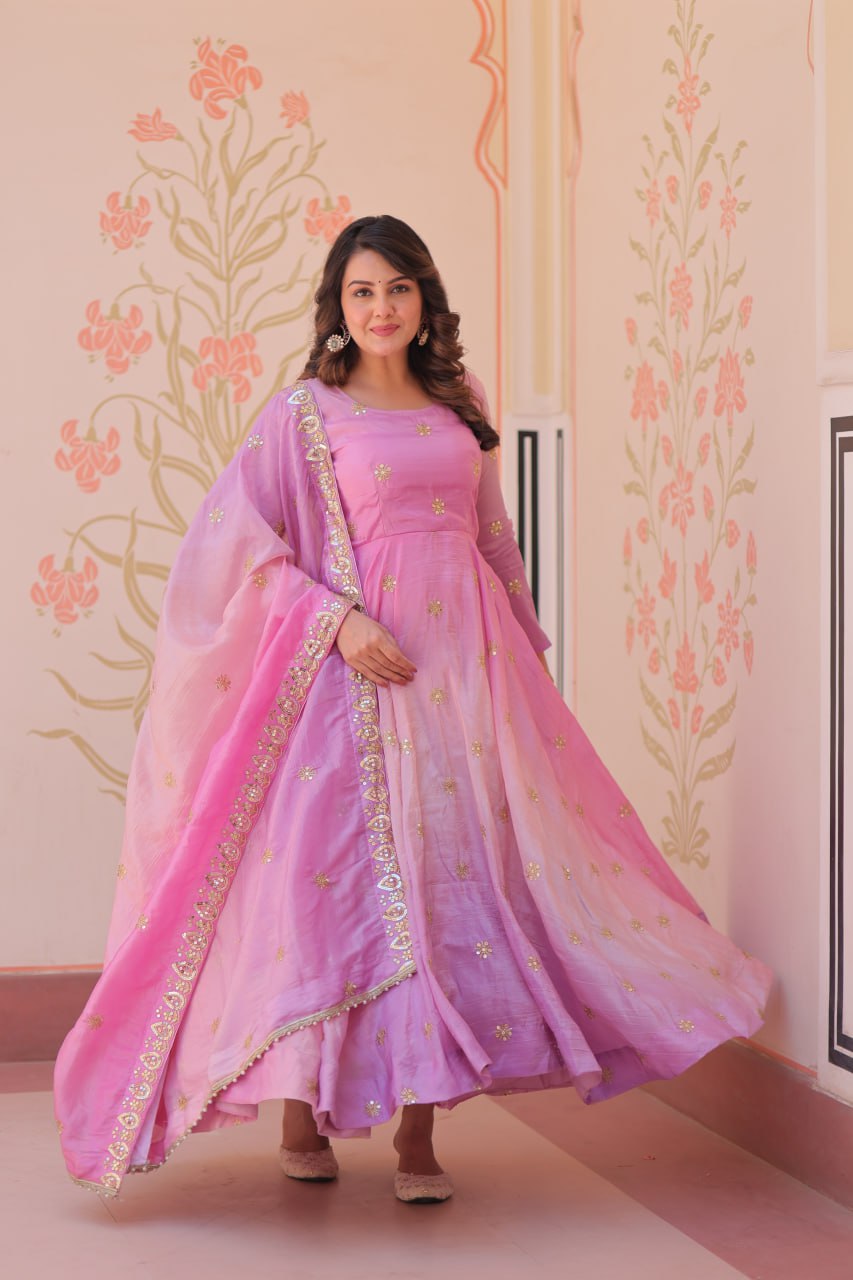 Premium Pedding Gold Organza Gown Set with Rich Sequins & Zari Work – 8 Mtr Umbrella Flair